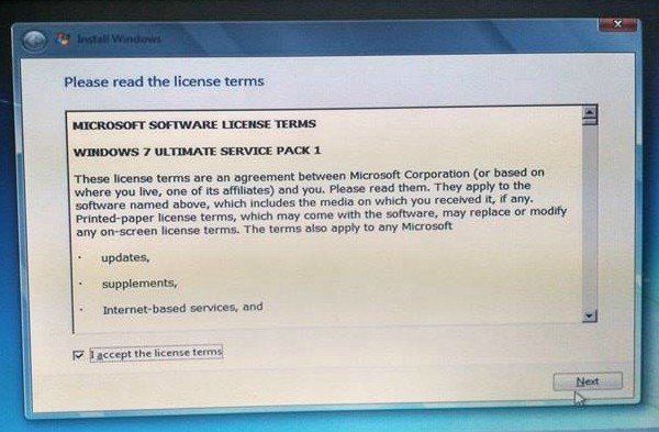 accept the lisence term to install windows 7 using usb ultimate